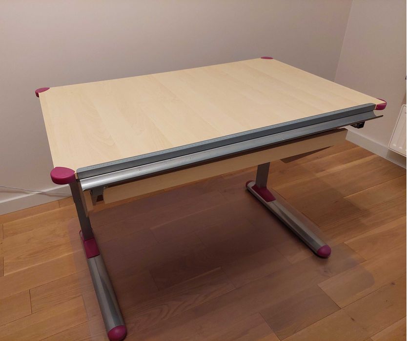 Biurko regulowane dziecięce, z unoszonym blatem