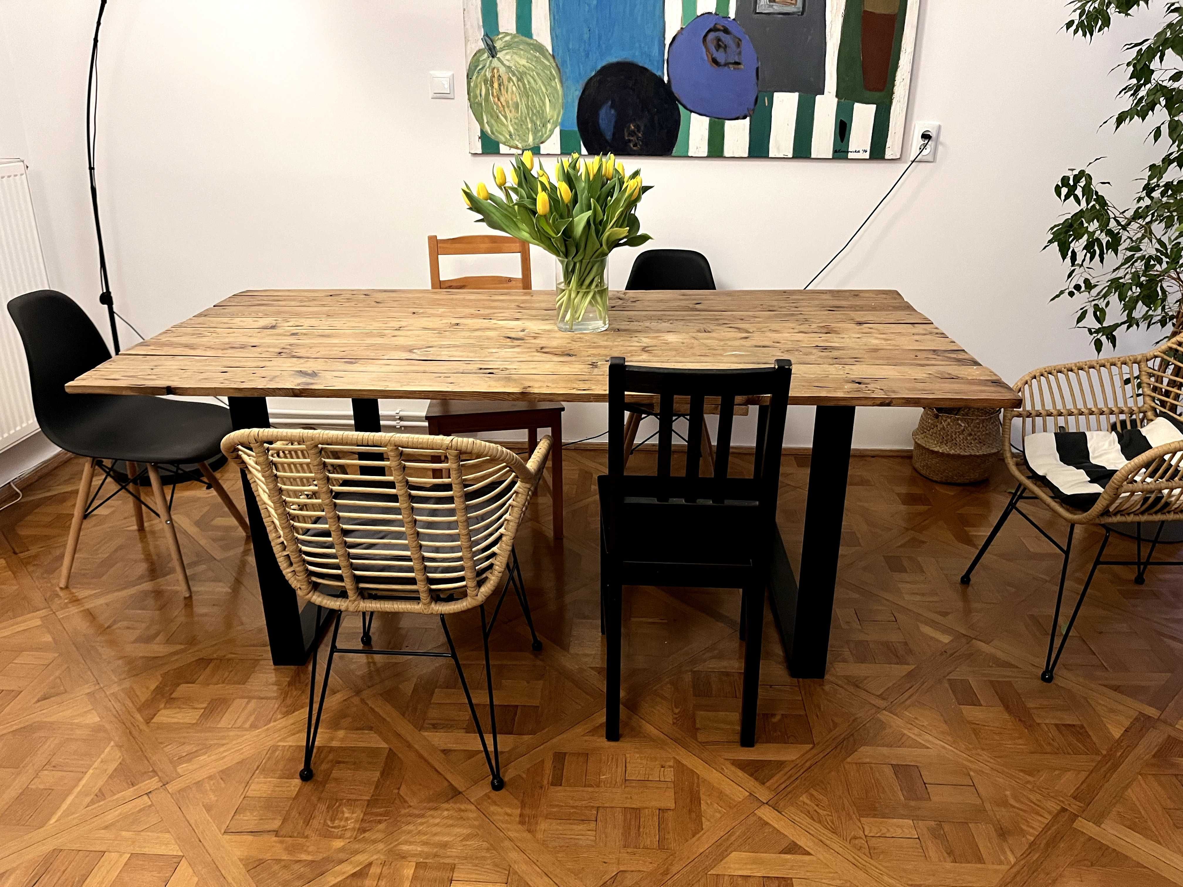 Piękny, unikatowy stół z drewna ze stuletniej stodoły – 2m x 1m