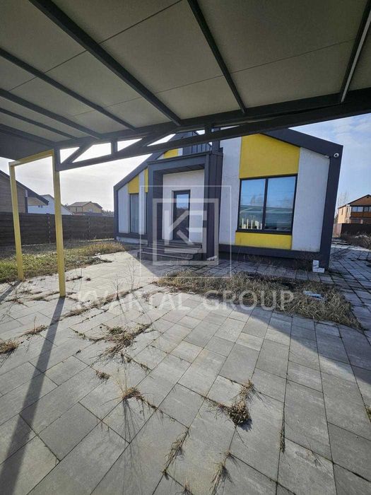 Одноповерховий будинок в сучасному стила з ремонтом. Микуличі