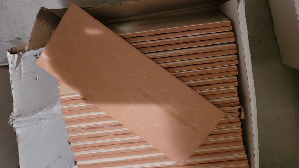 Płytka glazura ścienna 10x25 40 sztuk