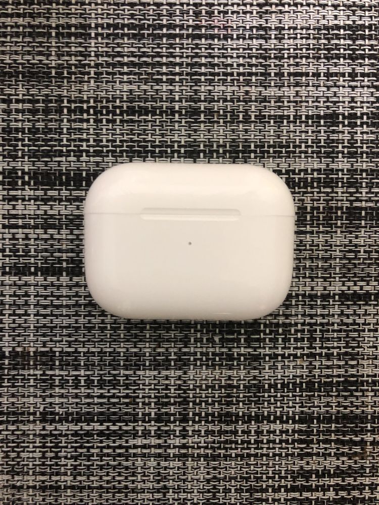 Продам AirPods Pro