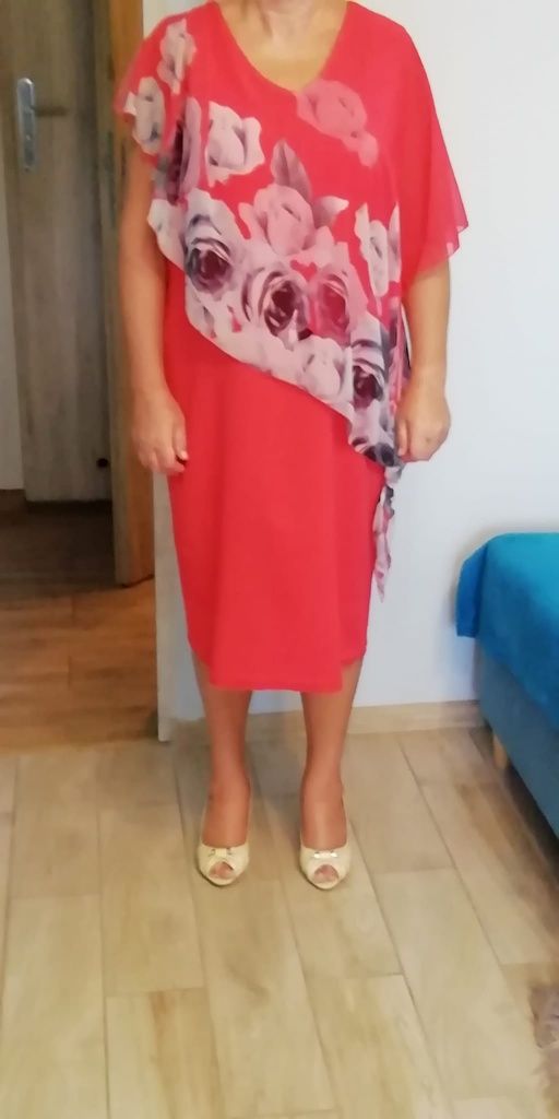 Elegancka sukienka czerwona rozm.50