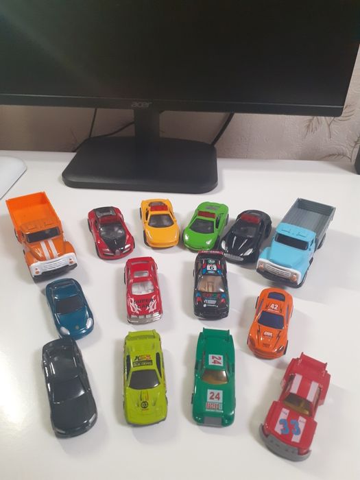 Машинки одним лотом