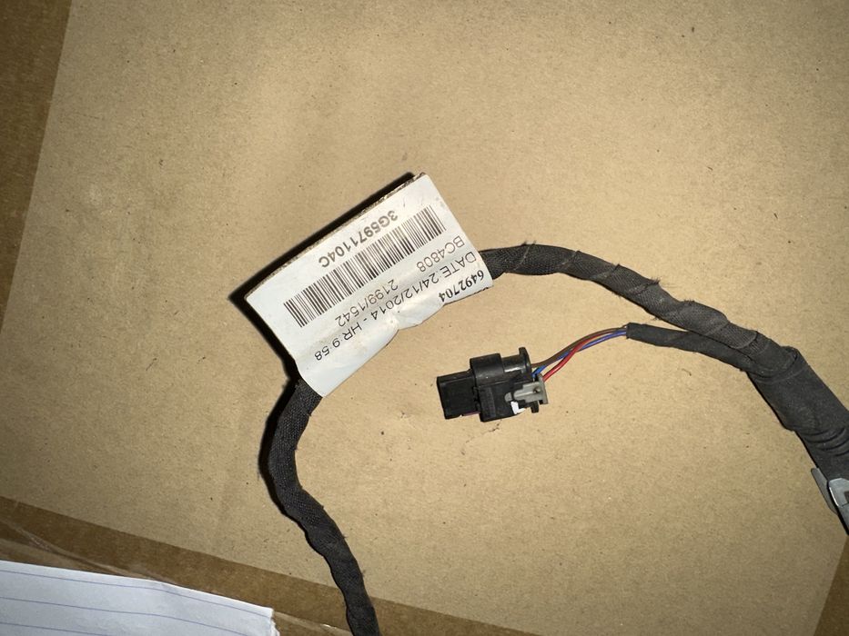 wiązka tylnego zderzaka passat b8 pcd