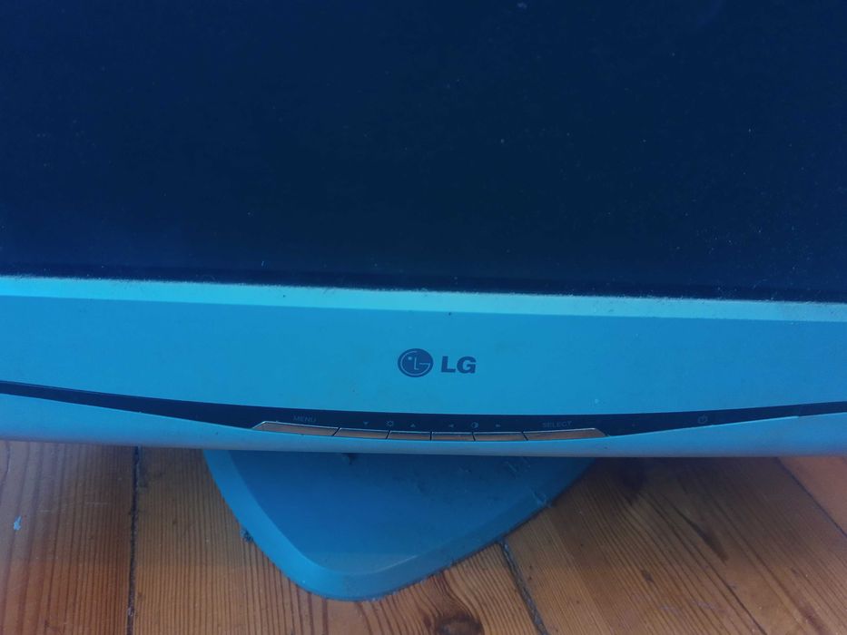 Monitor LG Flatron F700B - CRT kineskopowy 17 cali