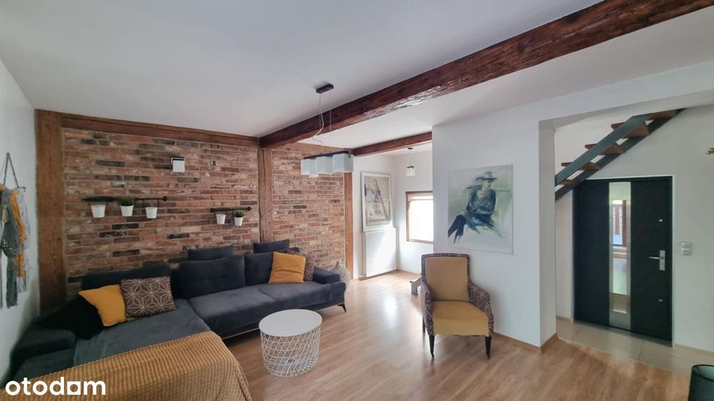 Dom w Górach Sowich, Rościszów