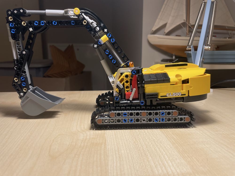 Lego 42121 Wytrzymała koparka TECHNIC