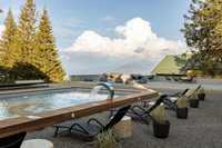 Продається відомий готель з найвищим басейном в Україні "Гремі Хотел"