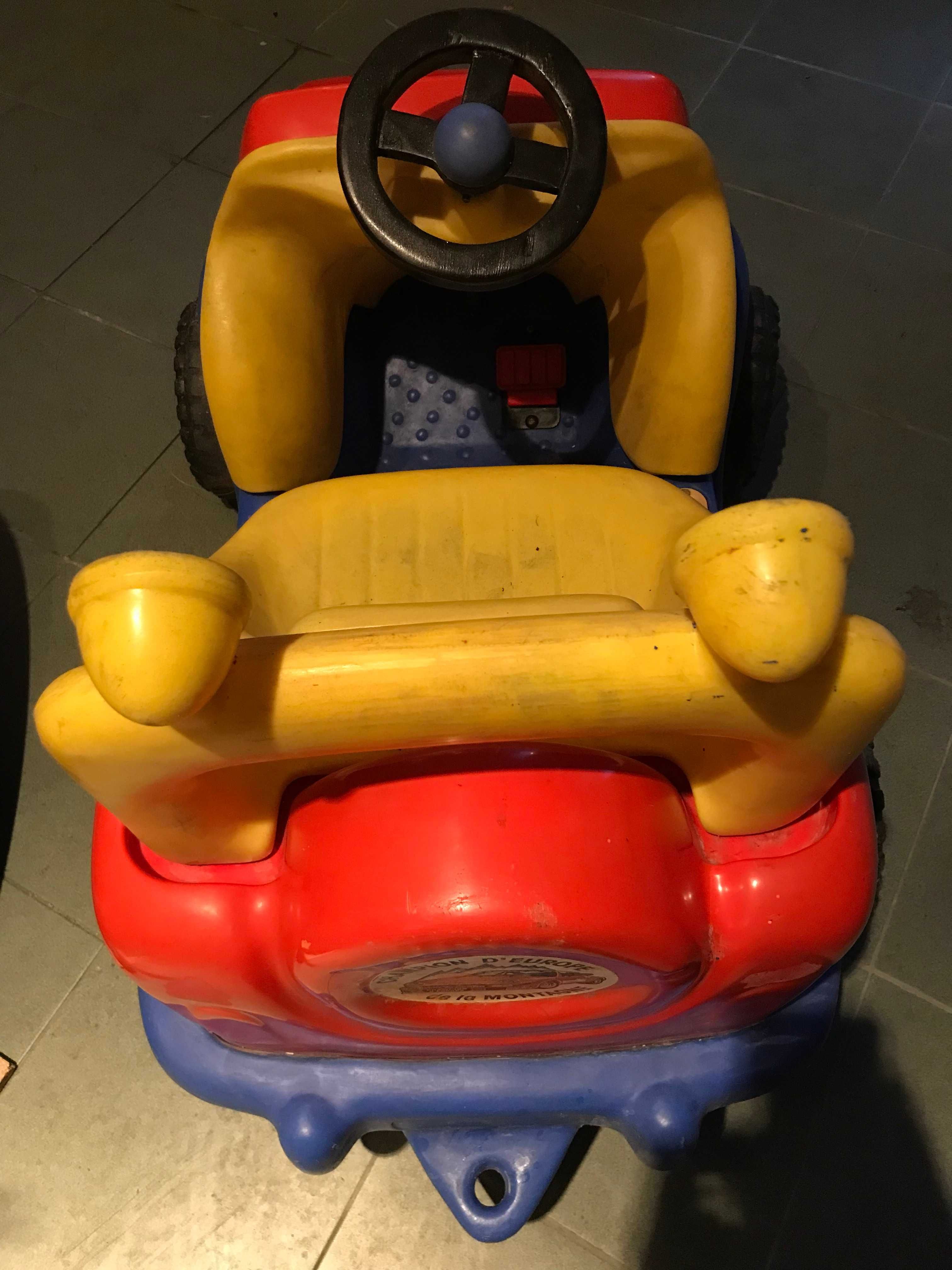 Samochód Jeep dla dziecka na akumulator