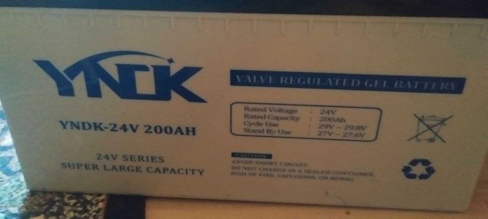 AGM батарея 24V 200AH Нова