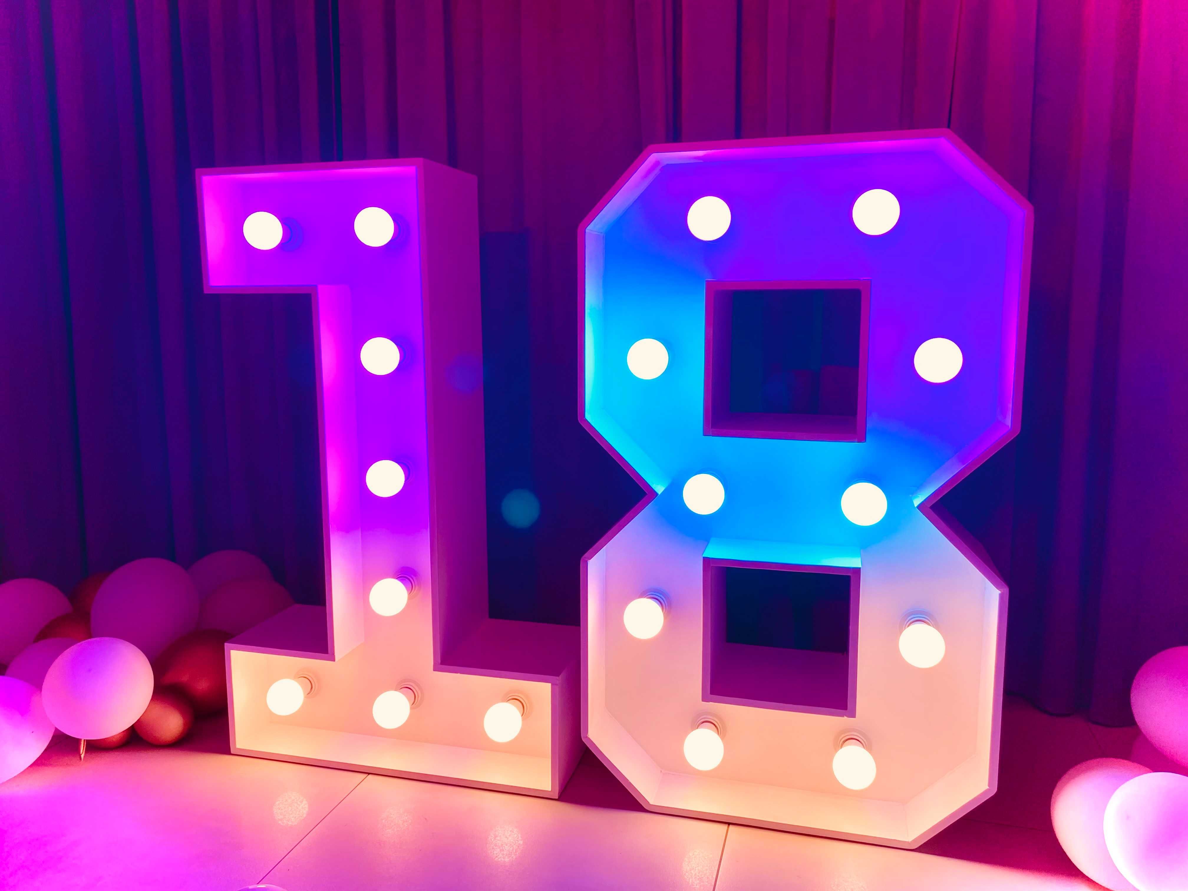 Cyfry stojace LED RGB 18 30tka 50tka Napis LOVE neon