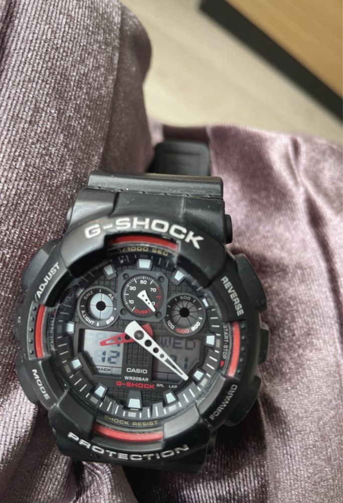 Zegarek G-Shock Casio WR20BAR GA-100-1A4ER  Red Giant