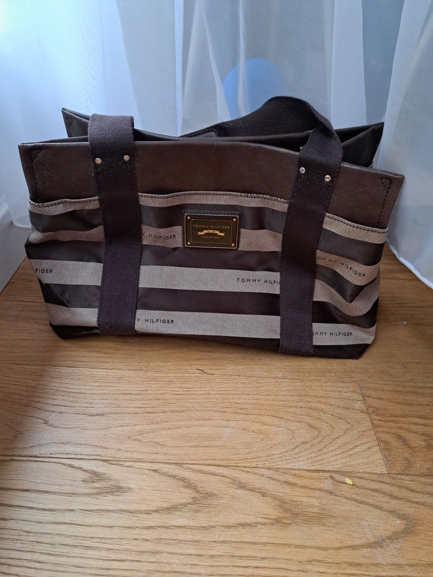 Tommy Hilfiger brązowa torebka do ręki oryginalna