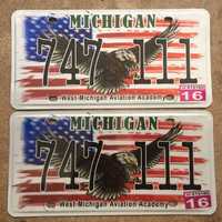 Американский автомобильный номер (USA license plate) Michigan пара