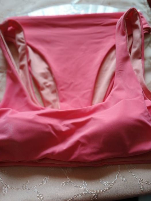 Роздільні жіноча купальники