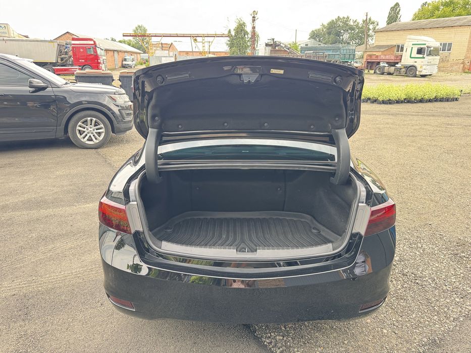 Acura ILX  hybrid 2012