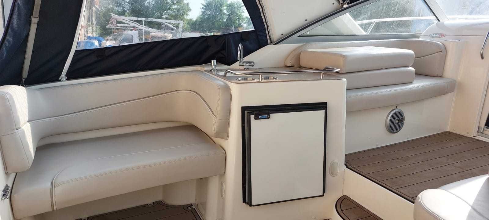 Łódź jacht Larson 330 Cabrio 2006r 2 x 5.7 penta
