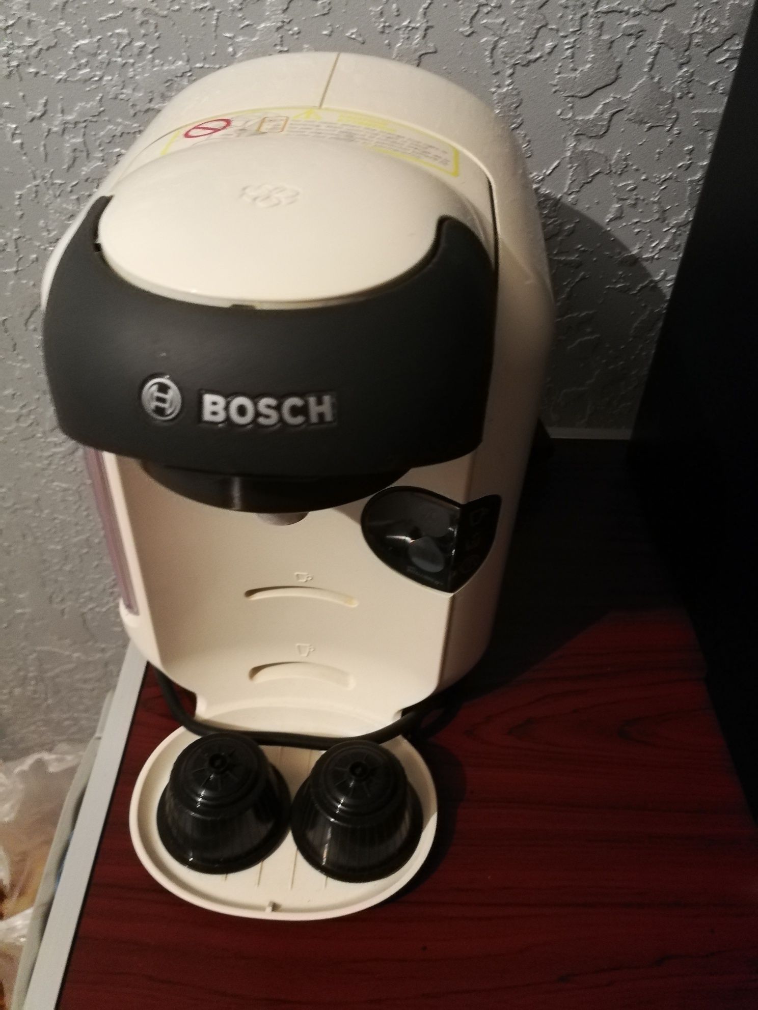 Кавоварка Bosch tassimo