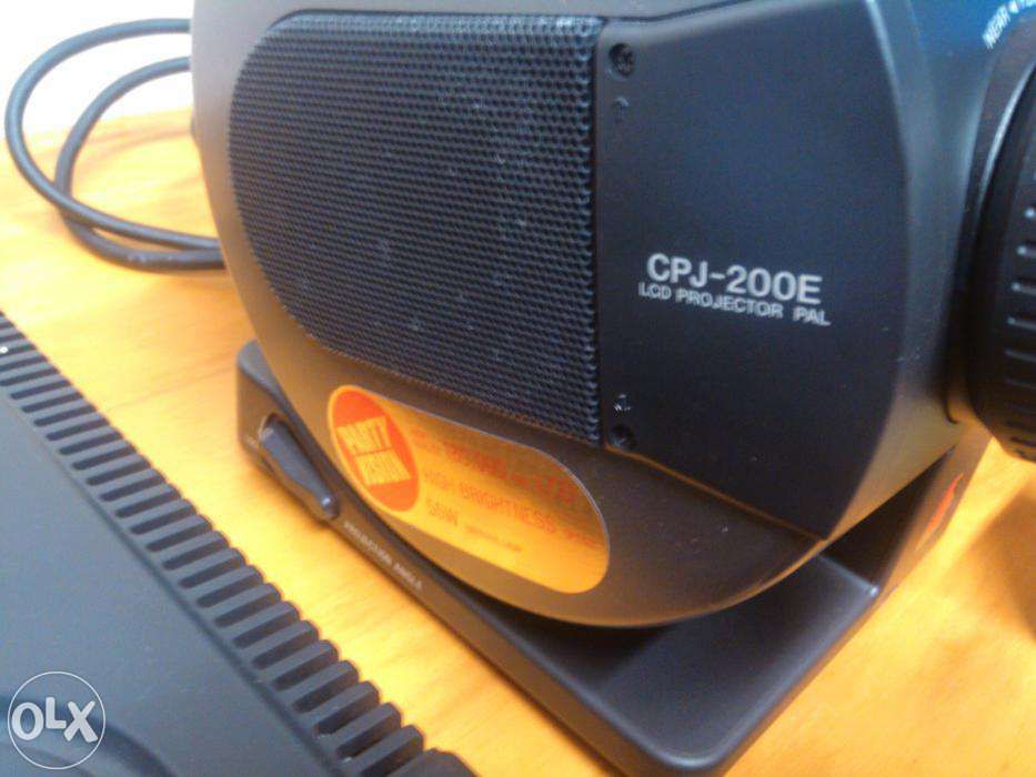 Projector Sony CPJ-200E