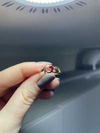 Золотое кольцо с рубином 585
