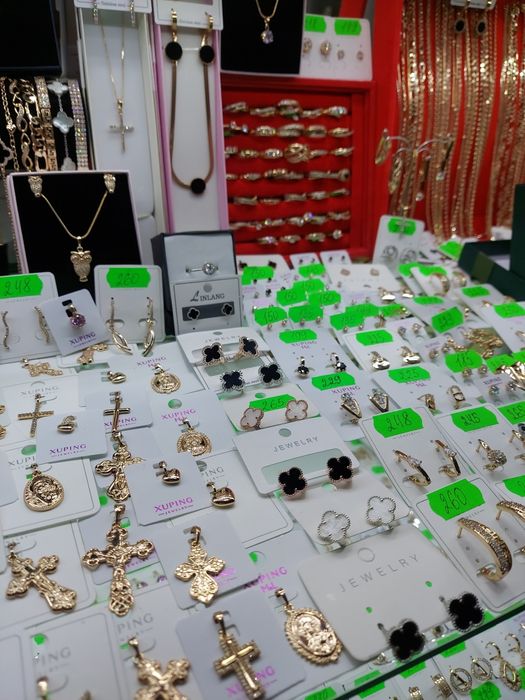 Ван Кліф,Van Cleef, медичне золото, Ван клиф прикраси, браслети, сереж