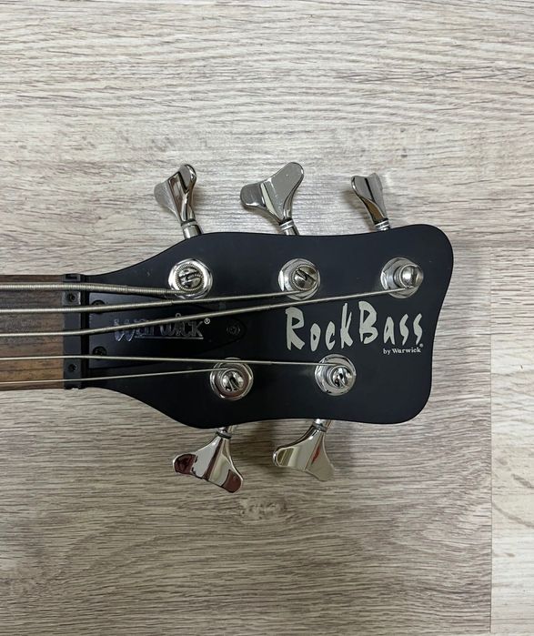 Продяється : WARWICK  RockBass 5 string ( by Warwick )