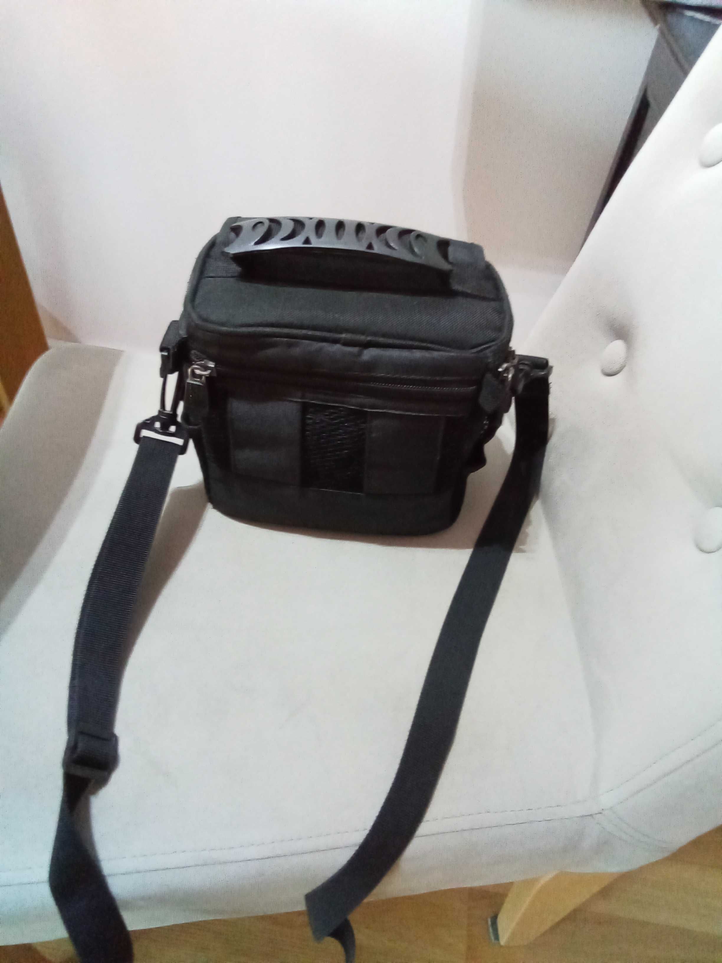 Aparat Olympus SP-590 UZ z kartą pamięci i torbą