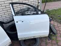 Продам двери на Ауди Q5, R 8