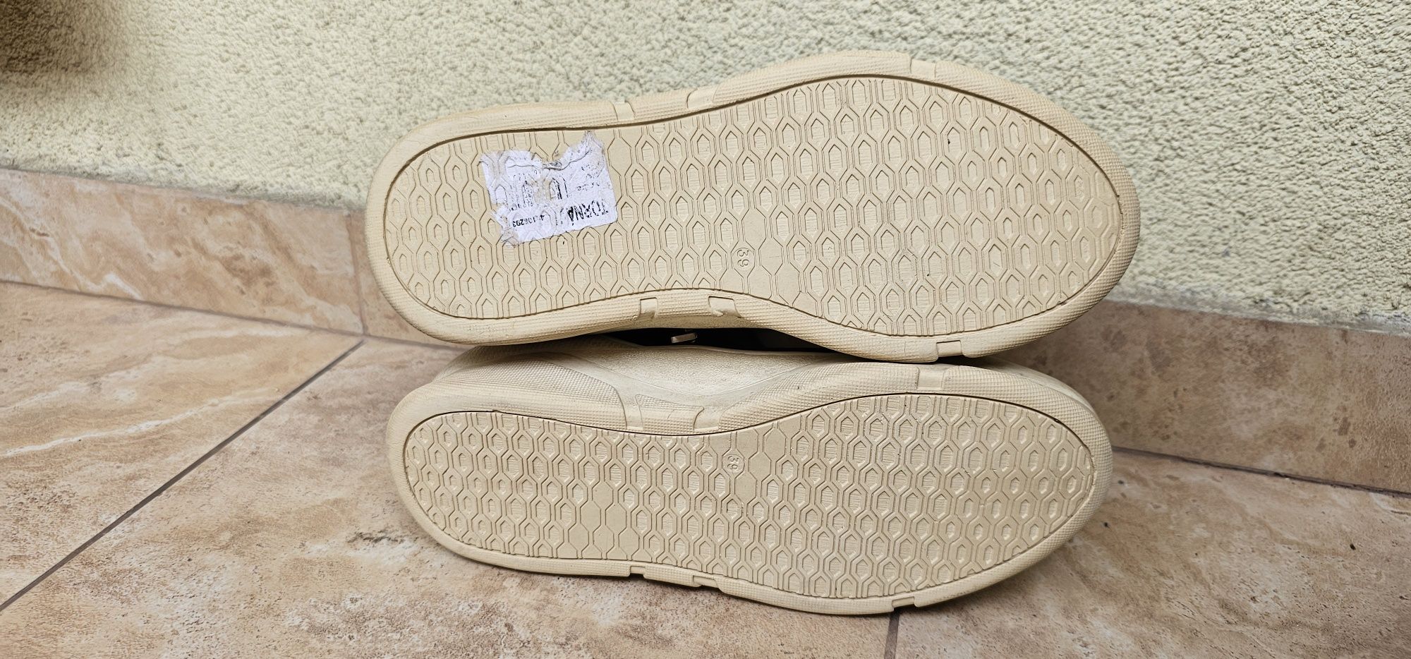 Buty damskie oryginalne Canada Snow rozmiar 39 wkładka 25cm