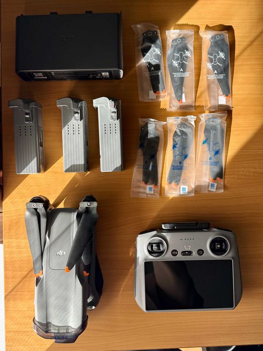 DJI Air 3 Fly More Combo em Excelente Estado + Seguro DJI Até Jan 2026