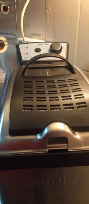 Fritadeira elétrica marca Philips com capacidade para 3 L