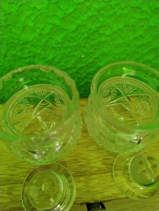 2 kryształowe dzbanuszki 9cm