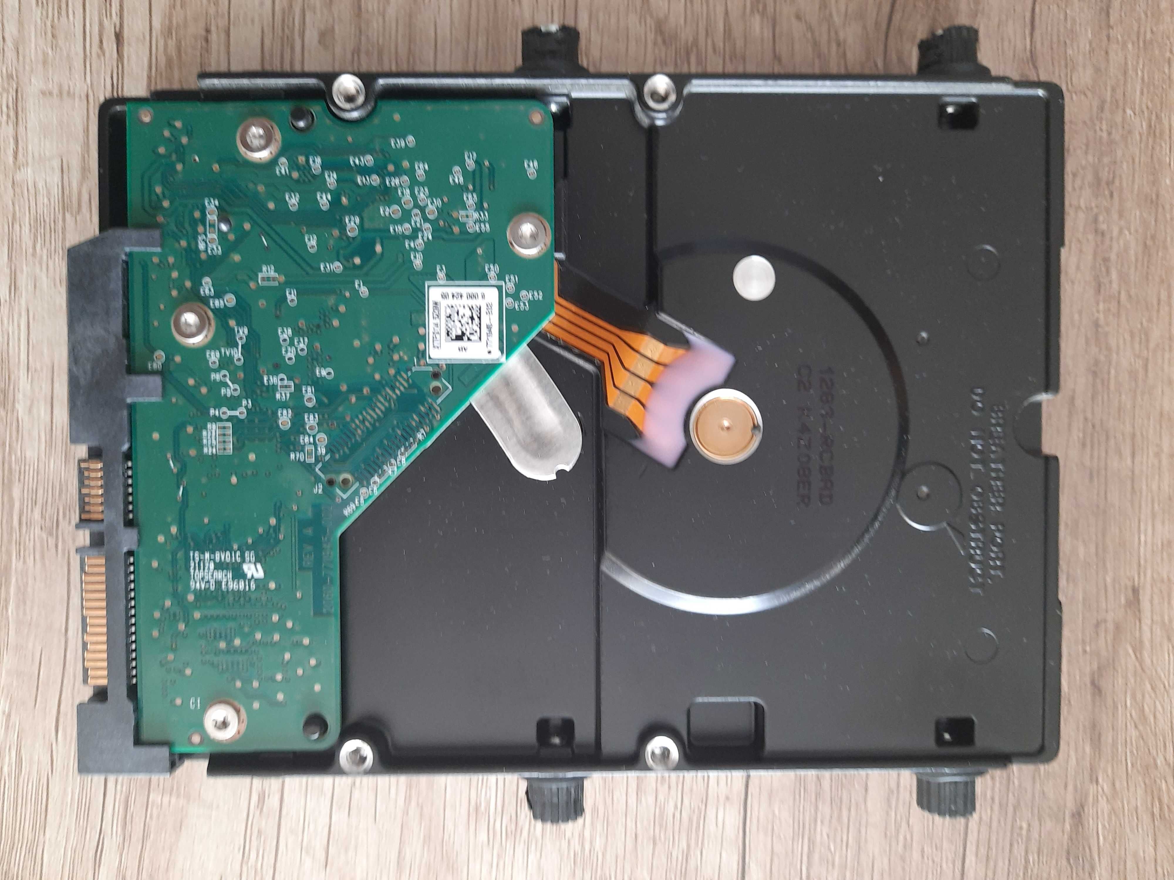 SanDisk 120GB SATA SSD Ultra II  /  Dysk - WD AV  Green Power 4TB