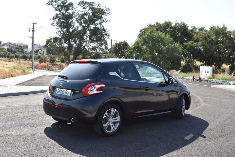 Peugeot 208 1.4 Vti Allure (3 Portas)