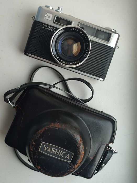 Yashica Electro 35 -Yashinon DX 45мм 1.7- Japan.
