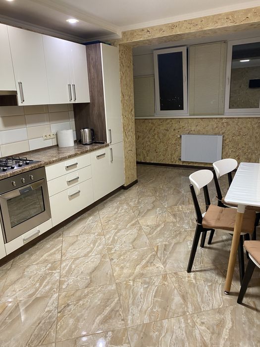 Квартира подобово ,район Вишенька ,Келецька 99 б,новобуд