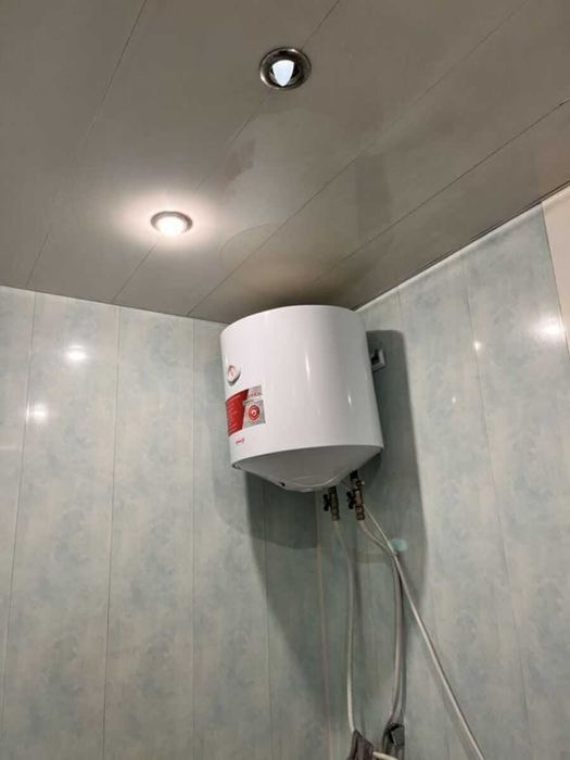 Продам затишну 2-кімнатну квартиру в тихому районі.