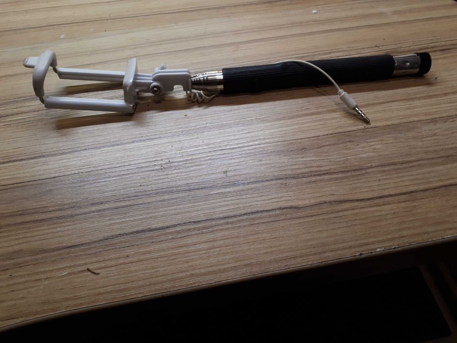 палка для селфи длиной 1 метр