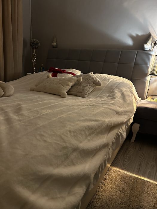 Łóżko z materacem 140x200 ze schowkem