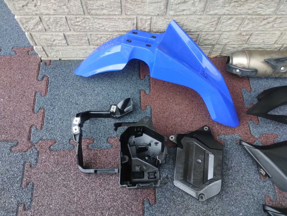 Yamaha WR 125 owiewki  tłumiki plastiki