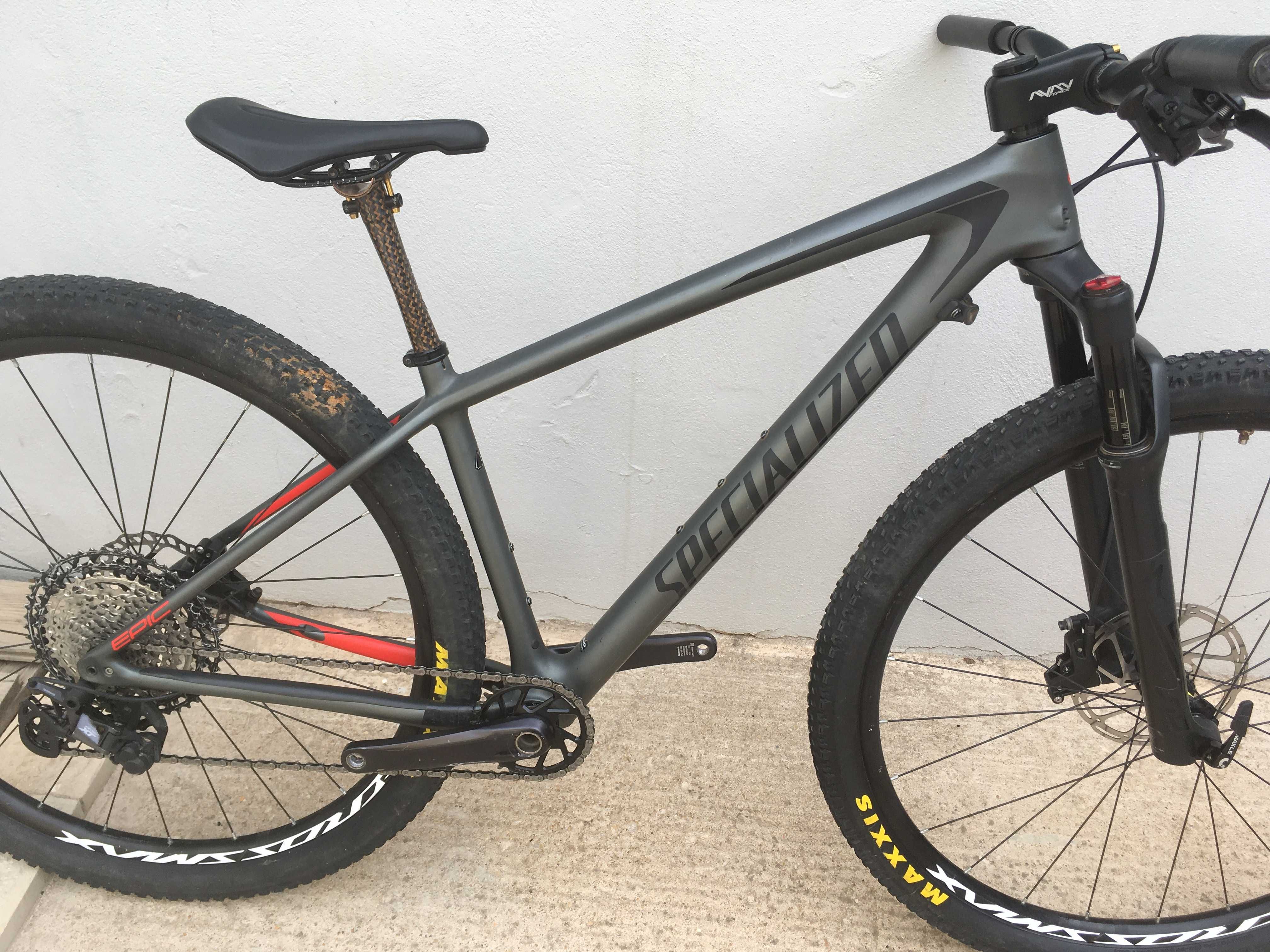 Bicicleta Specialized Epic usada tamanho S