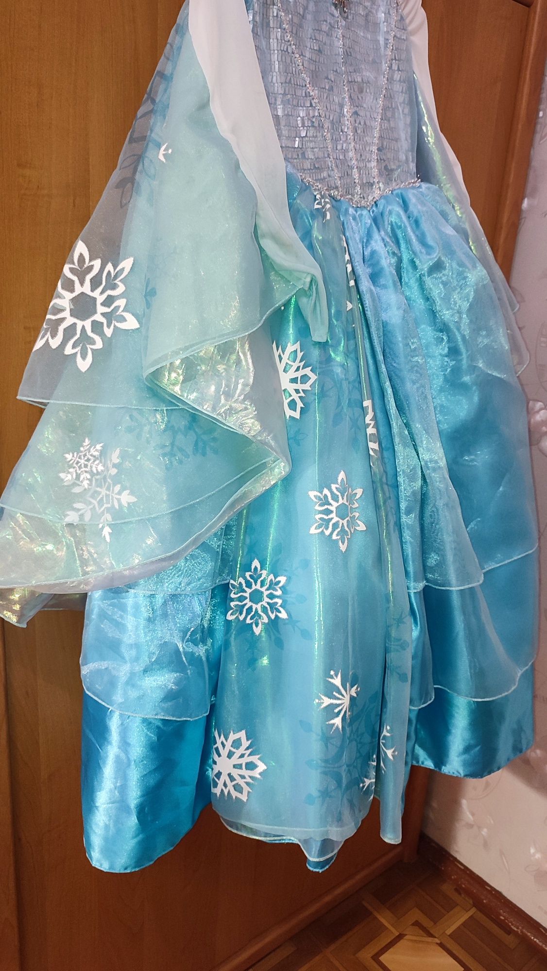 Шикарна сукня Ельзи, Disney deluxe
