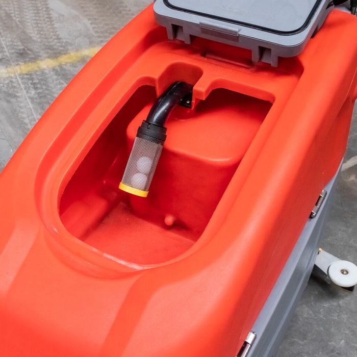 Szorowarka myjka do podłóg maszyna do mycia posadzek HAKO B650/07