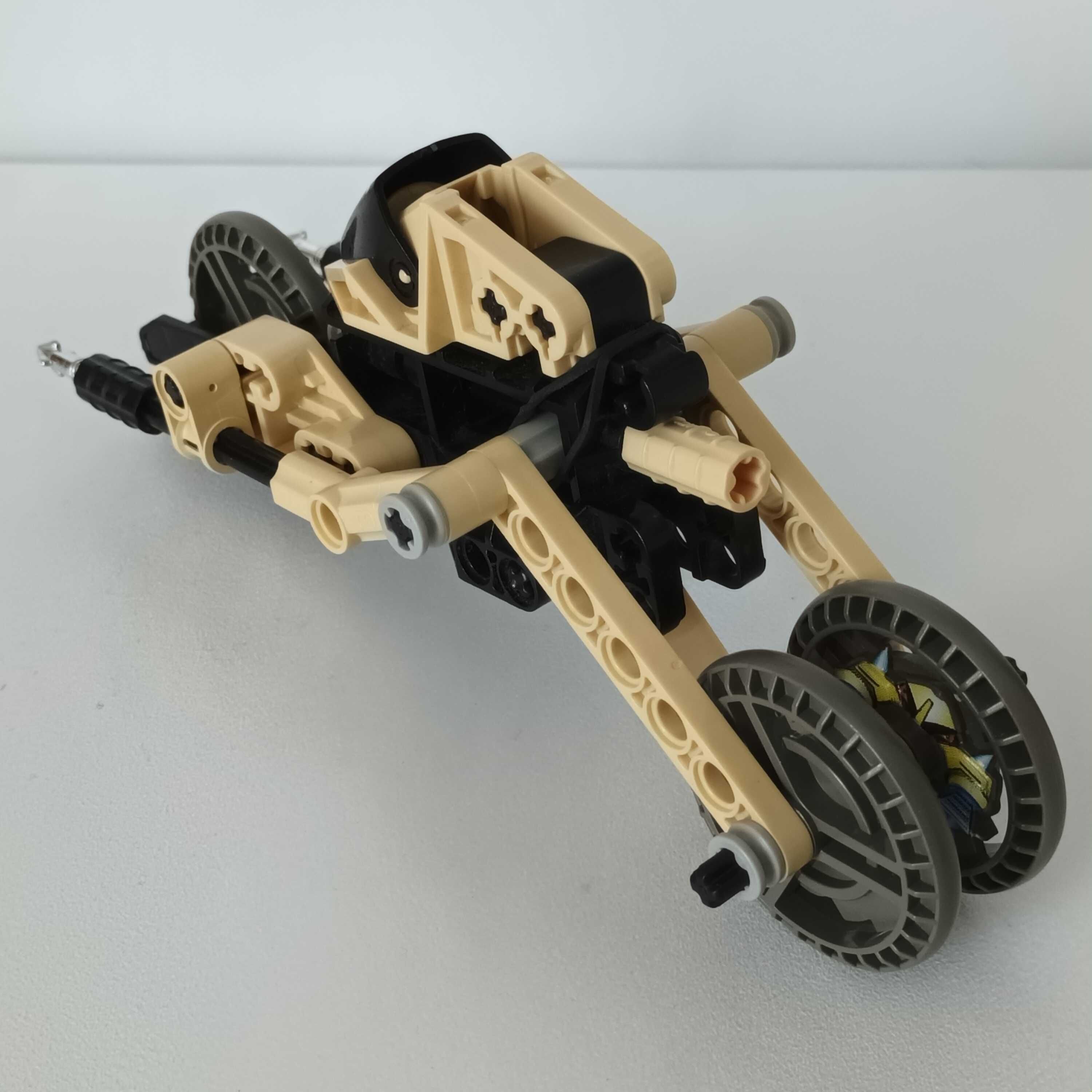 Zestaw LEGO Technic Roboraiders 8513 Dust - używany