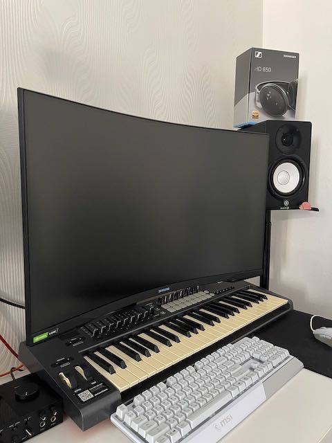 Ігровий Монітор Samsung Odyssey G7 C32G75TQSI