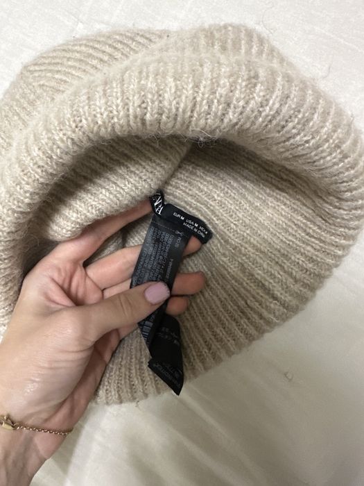 Шапка ZARA в ідеальному стані