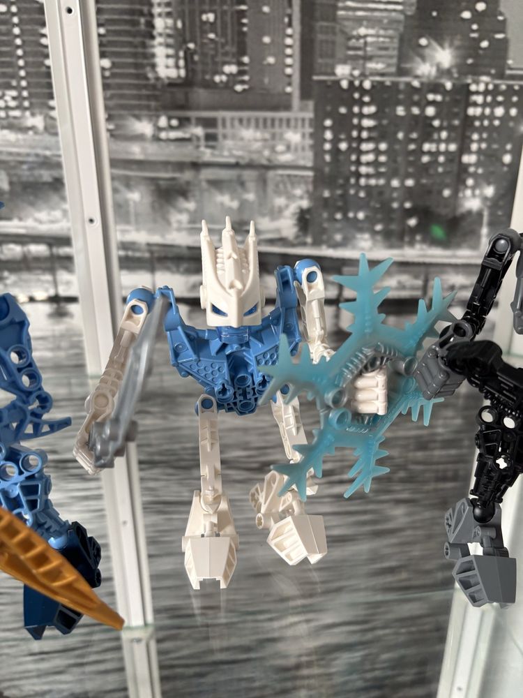 Lego Bionicle roboty