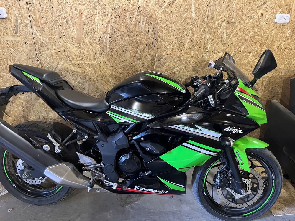 Прода мотоцыкл Kawasaki ninja 250