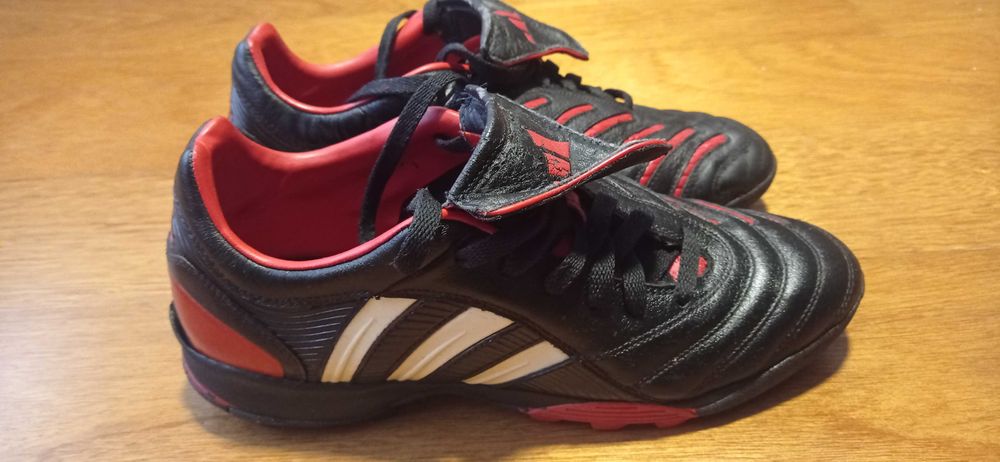 Adidas Bota de futebol Piso Raso