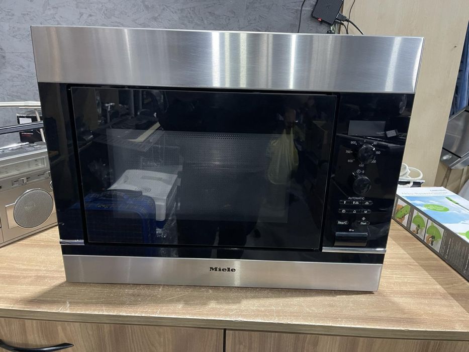 Комбінована мікрохвильова піч Miele